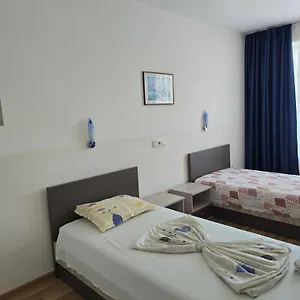 rezervați aici